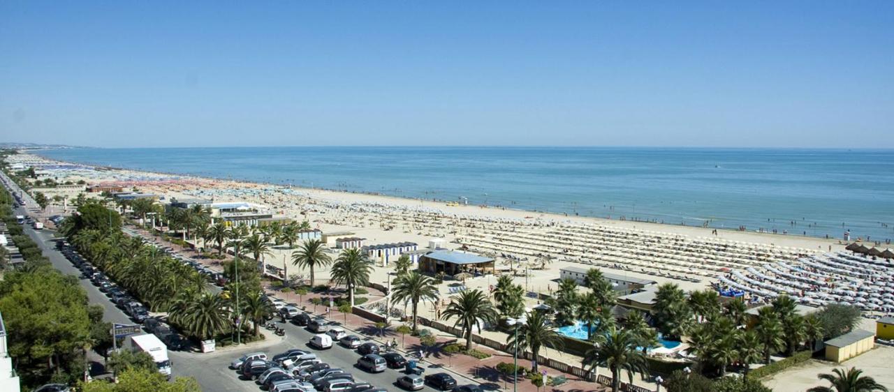 Beach E Relax A Giulianova Apartment Exterior photo